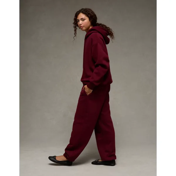 AE Everyday Luxe Jogger - Preppy Red