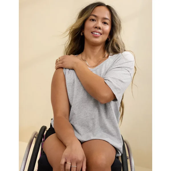 Aerie Distressed Basic V-Neck Boyfriend T-Shirt - Medium Heather Gray