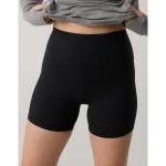 OFFLINE By Aerie The Hugger 5" Bike Short - True Black